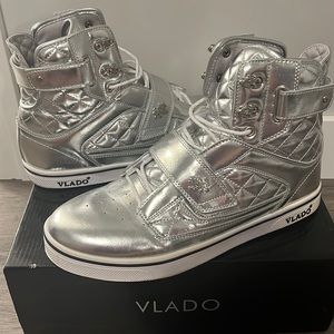 Vlado Atlas silver sneakers
